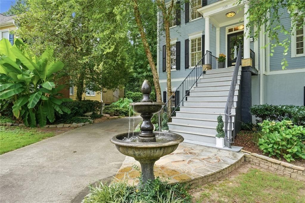 4 bedroom, 4 bathroom, 3,248 sq ft single family residence under contract at 1433 Oakengate Drive, Tucker, GA 30083 — photo 3