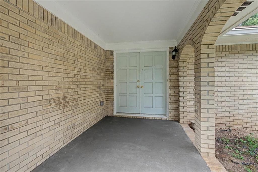 4 bedroom, 2 bathroom, 1,922 sq ft single family residence for sale at 2153 Timber Lane, Snellville, GA 30078 — photo 8