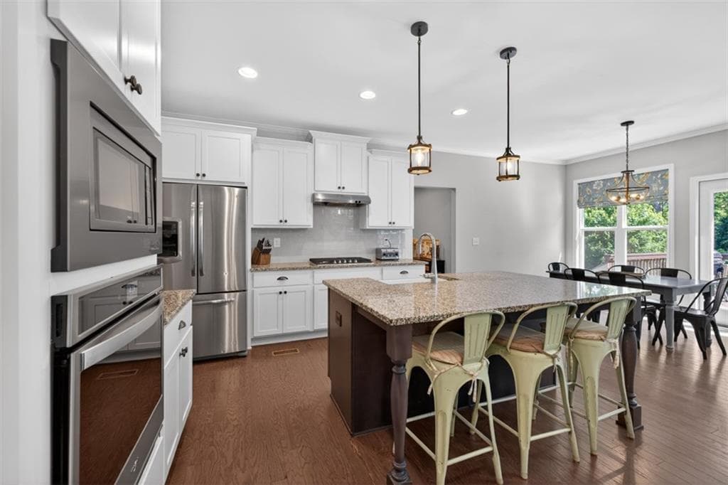 5 bedroom, 5 bathroom, 4,525 sq ft single family residence for sale at 3566 Bendleton Drive, Buford, GA 30519 — photo 2