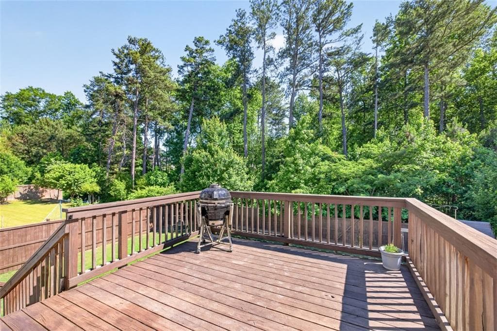 5 bedroom, 5 bathroom, 4,525 sq ft single family residence for sale at 3566 Bendleton Drive, Buford, GA 30519 — photo 5