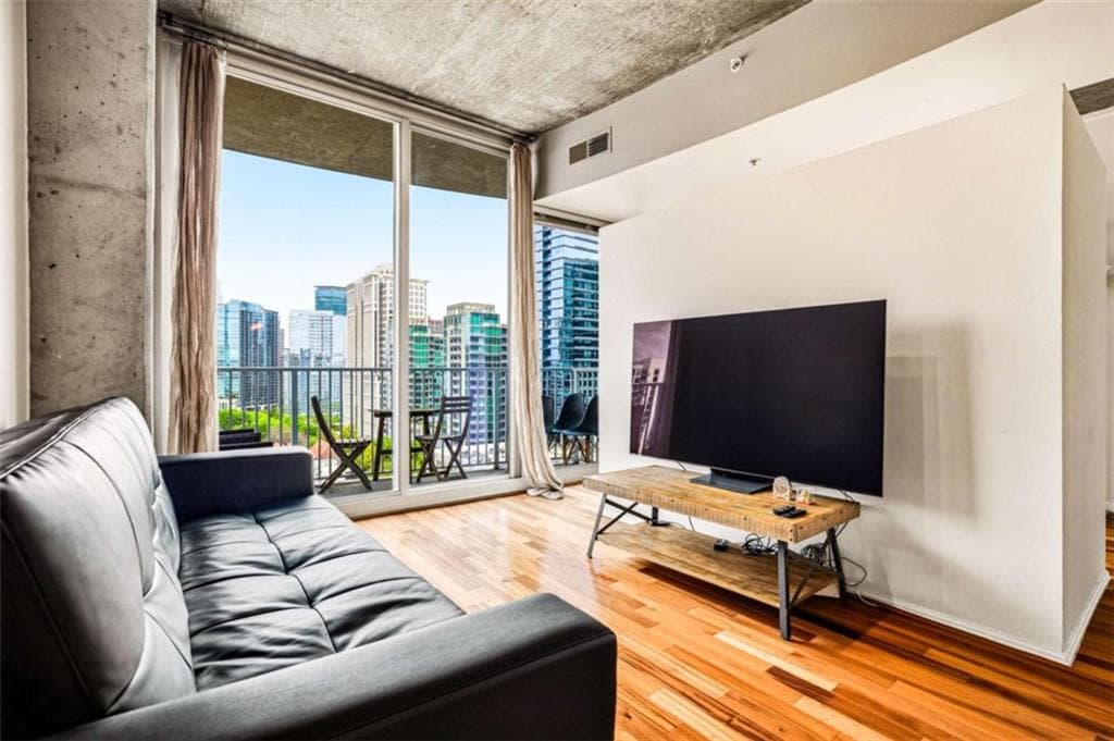 1 bedroom, 1 bathroom, 678 sq ft condominium for rent at 860 Peachtree Street 1413, Atlanta, GA 30308 for $1,850 a month — photo 3