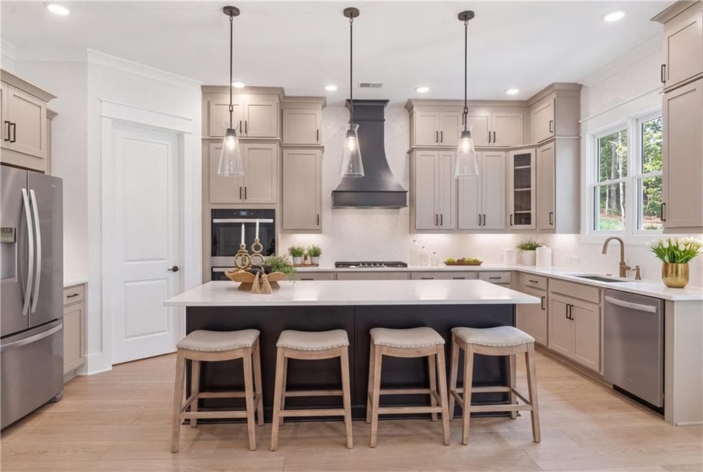 5 bedroom, 6 bathroom, 3,794 sq ft single family residence for sale at 414 Lanesborough Drive, Marietta, GA 30064 — photo 3