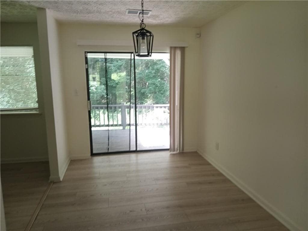 3 bedroom, 2 bathroom, 1,272 sq ft single family residence for sale at 1063 Salisbury Trail, Riverdale, GA 30296 — photo 3