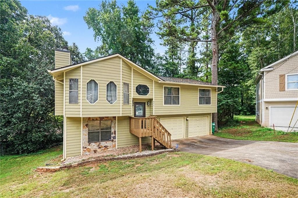 3 bedroom, 3 bathroom, 1,996 sq ft single family residence for sale at 671 Pepperwood Trail, Stone Mountain, GA 30087 — photo 2