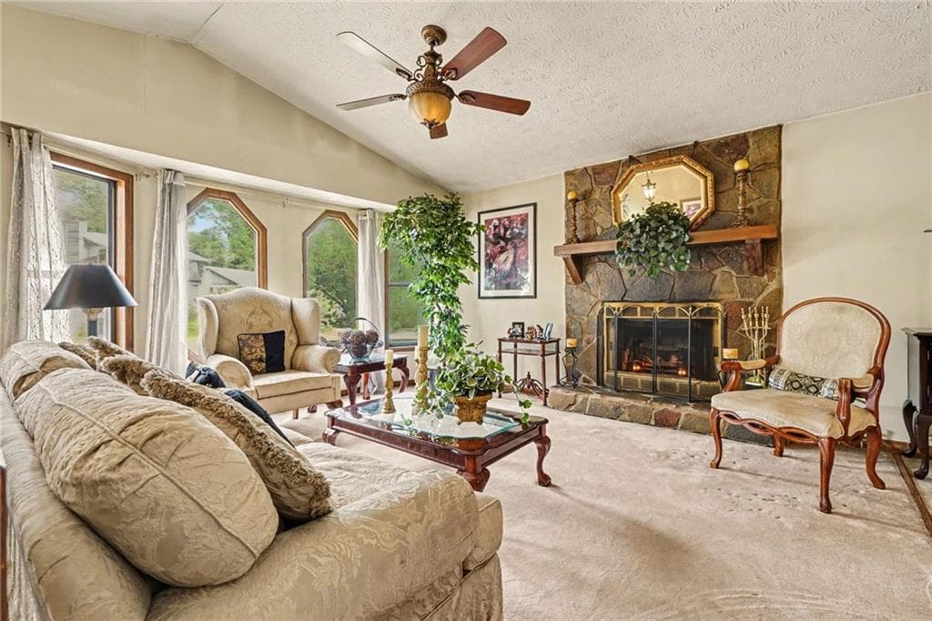 3 bedroom, 3 bathroom, 1,996 sq ft single family residence for sale at 671 Pepperwood Trail, Stone Mountain, GA 30087 — photo 3