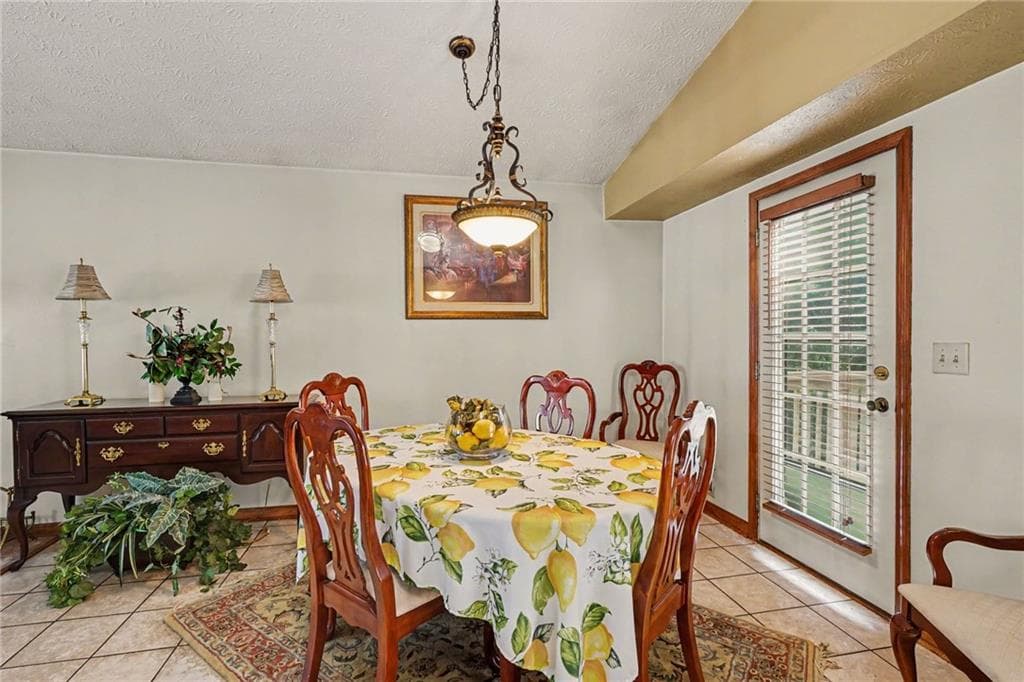 3 bedroom, 3 bathroom, 1,996 sq ft single family residence for sale at 671 Pepperwood Trail, Stone Mountain, GA 30087 — photo 6