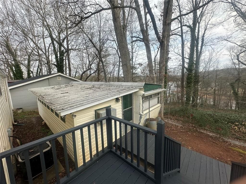 3 bedroom, 2 bathroom, 1,152 sq ft single family residence for sale at 5525 Mount Shores Circle, Gainesville, GA 30506 — photo 8