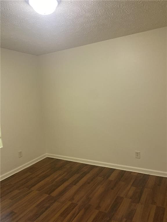 3 bedroom, 2 bathroom, 1,202 sq ft condominium for sale at 8204 Par Four Way, Lithonia, GA 30038 — photo 4