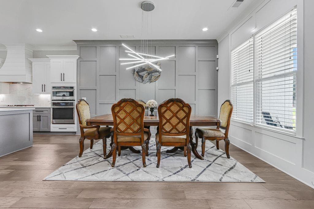 5 bedroom, 5 bathroom, 4,656 sq ft single family residence for sale at 981 Nours Circle, Lawrenceville, GA 30043 — photo 4