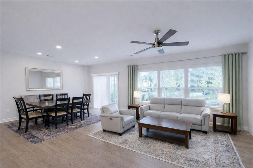 3 bedroom, 3 bathroom, 1,924 sq ft townhouse for sale at 168 Salt Lake Lane, Hoschton, GA 30548 — photo 6
