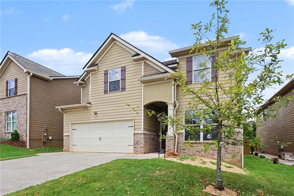 4 bedroom, 3 bathroom, 2,545 sq ft single family residence for sale at 4745 Brookwood Place, Union City, GA 30349 — photo 2