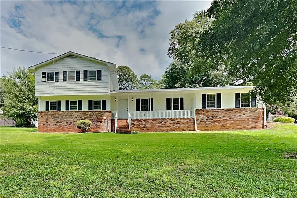 4 bedroom, 3 bathroom, 1,940 sq ft single family residence for rent at 2076 Khyber Pass, Snellville, GA 30039 for $2,075 a month — photo 1 of 21