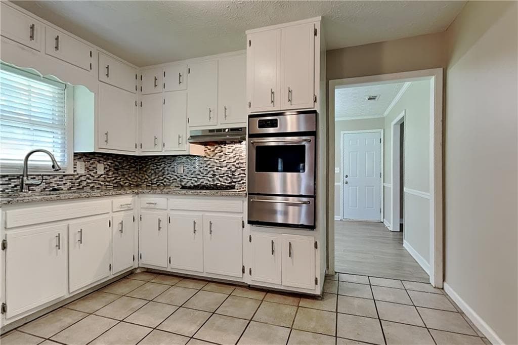 4 bedroom, 3 bathroom, 1,940 sq ft single family residence for rent at 2076 Khyber Pass, Snellville, GA 30039 for $2,075 a month — photo 3
