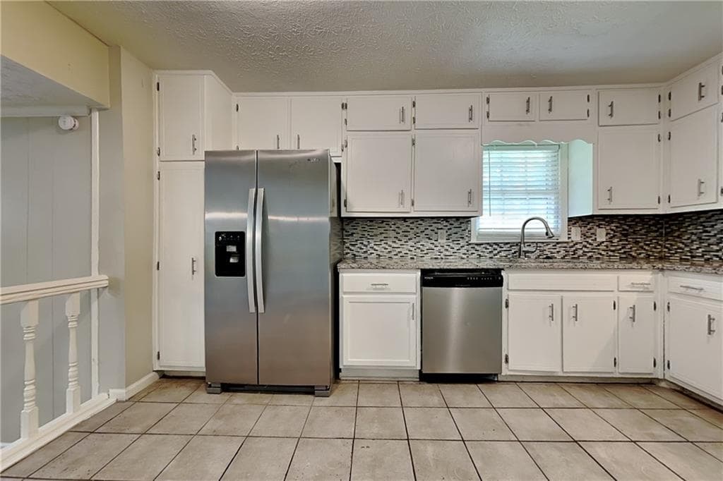 4 bedroom, 3 bathroom, 1,940 sq ft single family residence for rent at 2076 Khyber Pass, Snellville, GA 30039 for $2,075 a month — photo 4