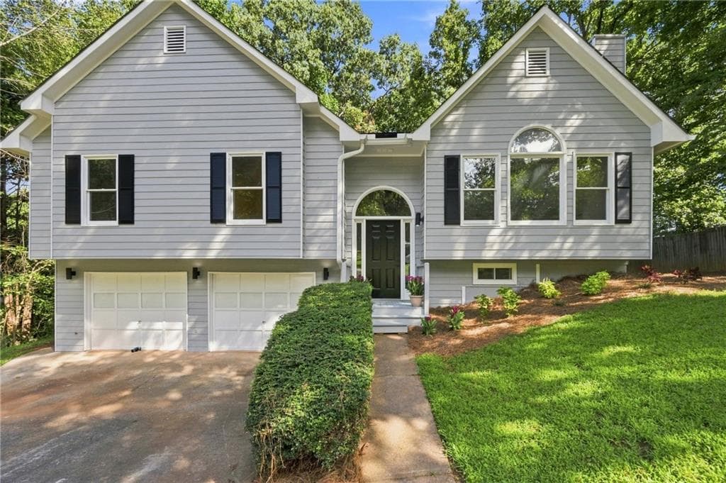 4 bedroom, 3 bathroom, 2,025 sq ft single family residence under contract at 54 Benell Court, Dallas, GA 30132 — photo 2