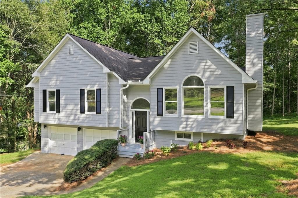 4 bedroom, 3 bathroom, 2,025 sq ft single family residence under contract at 54 Benell Court, Dallas, GA 30132 — photo 3