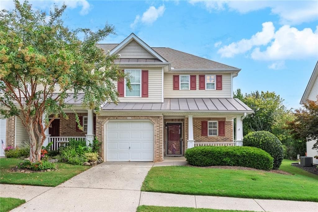 2 bedroom, 3 bathroom, 1,418 sq ft townhouse under contract at 233 Fox Creek Boulevard, Woodstock, GA 30188