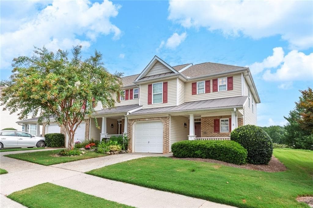 2 bedroom, 3 bathroom, 1,418 sq ft townhouse under contract at 233 Fox Creek Boulevard, Woodstock, GA 30188 — photo 2