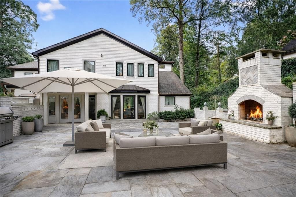 6 bedroom, 6 bathroom, 5,394 sq ft single family residence for sale at 3230 W Andrews Dr, Atlanta, GA 30305 — photo 3