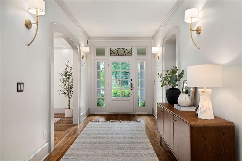 6 bedroom, 6 bathroom, 5,394 sq ft single family residence for sale at 3230 W Andrews Dr, Atlanta, GA 30305 — photo 6