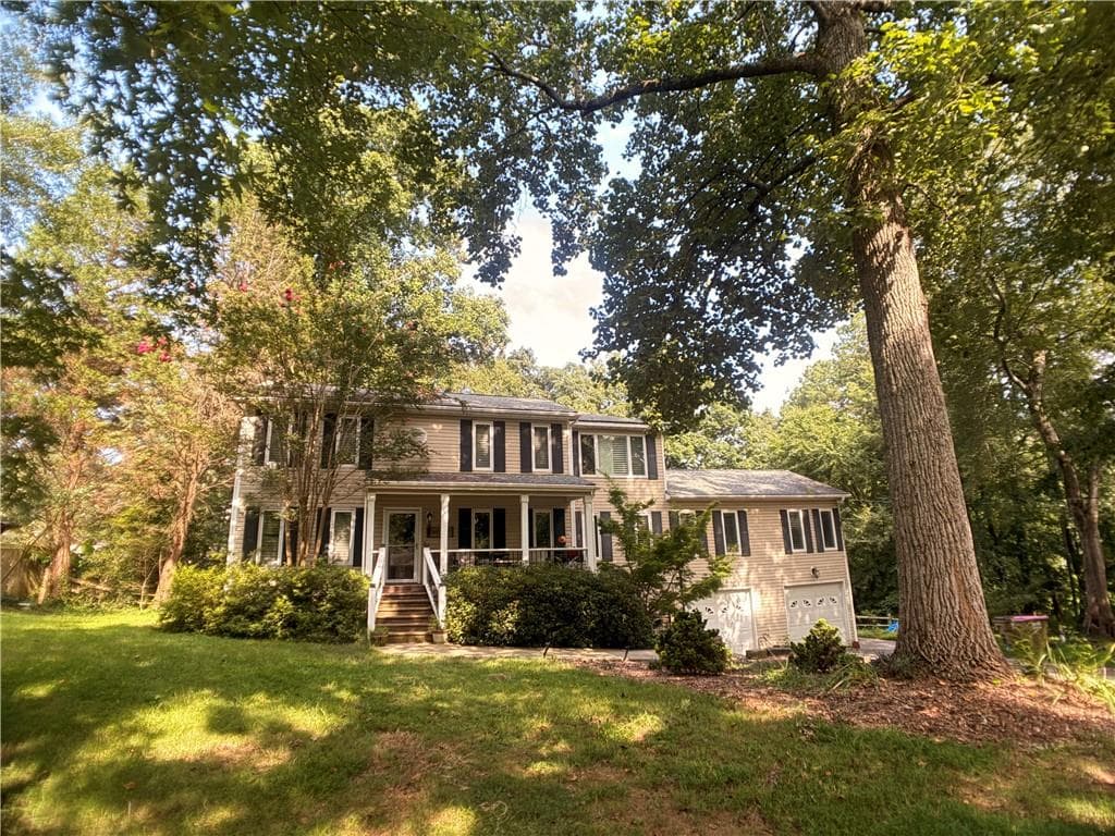 4 bedroom, 3 bathroom, 2,575 sq ft single family residence under contract at 3462 Staci Court, Marietta, GA 30066
