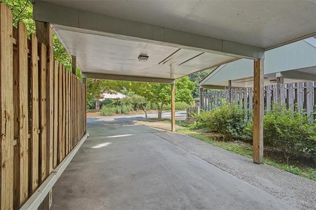 3 bedroom, 3 bathroom, 1,502 sq ft condominium for rent at 6350 Hawthorne Terrace, Peachtree Corners, GA 30092 for $2,200 a month — photo 4