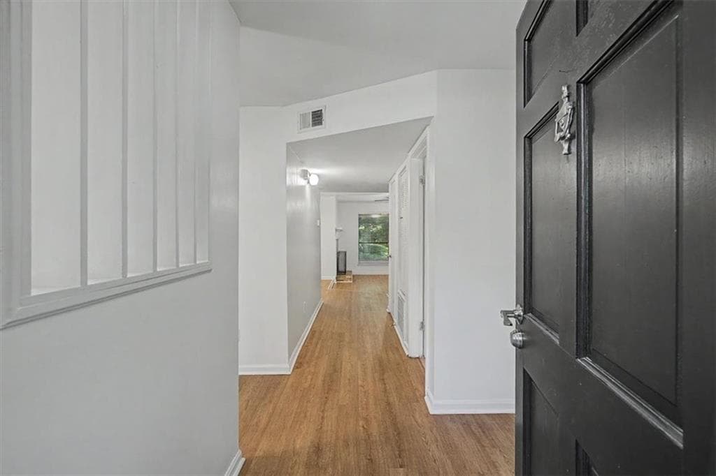 3 bedroom, 3 bathroom, 1,502 sq ft condominium for rent at 6350 Hawthorne Terrace, Peachtree Corners, GA 30092 for $2,200 a month — photo 6