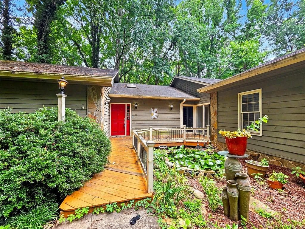 5 bedroom, 3 bathroom, 1,912 sq ft single family residence for sale at 1740 Deer Run Drive, Conyers, GA 30094 — photo 4