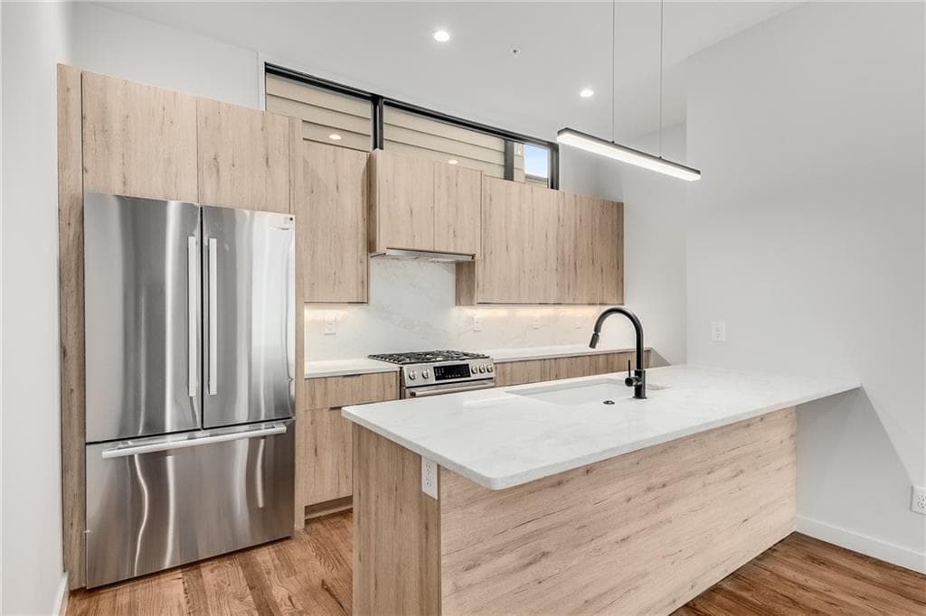 3 bedroom, 4 bathroom, 1,648 sq ft townhouse for sale at 105 Georgia Avenue 4, Atlanta, GA 30312 — photo 3
