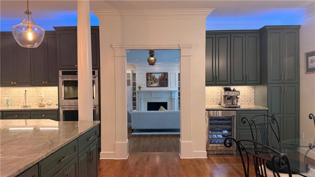 5 bedroom, 5 bathroom, 4,417 sq ft single family residence for sale at 345 W Berwicke Common, Atlanta, GA 30342 — photo 2