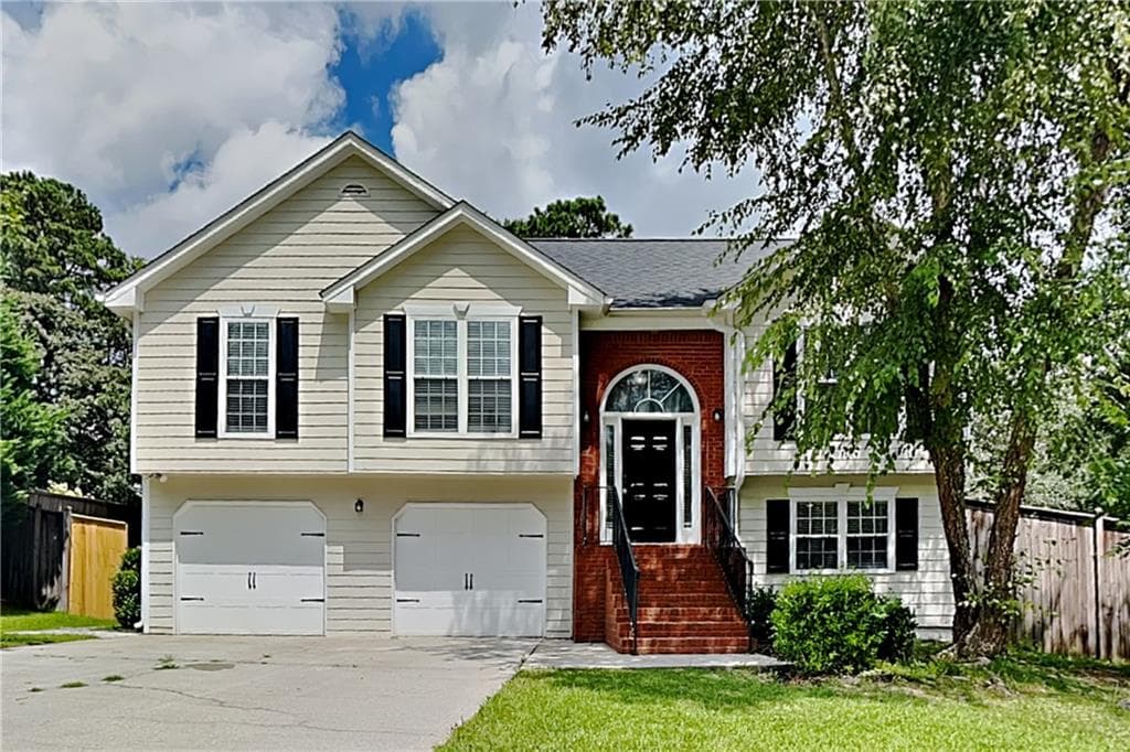 4 bedroom, 3 bathroom, 2,056 sq ft single family residence for rent at 21 Leighs Grove Way, Grayson, GA 30017 for $2,295 a month — photo 1 of 20