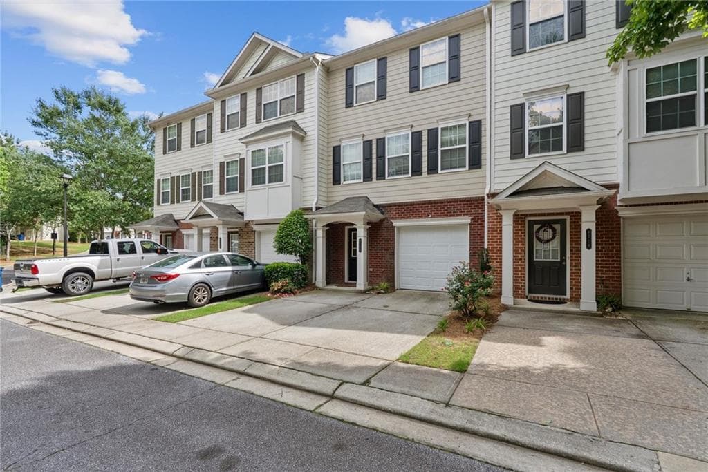3 bedroom, 3 bathroom, 1,780 sq ft townhouse for rent at 6720 Stoneleigh Way 9, Mableton, GA 30126 for $2,400 a month — photo 3