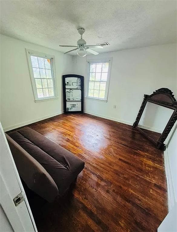 2 bedroom, 1 bathroom, 720 sq ft single family residence for sale at 908 Magnolia Avenue, Columbus, GA 31906 — photo 3
