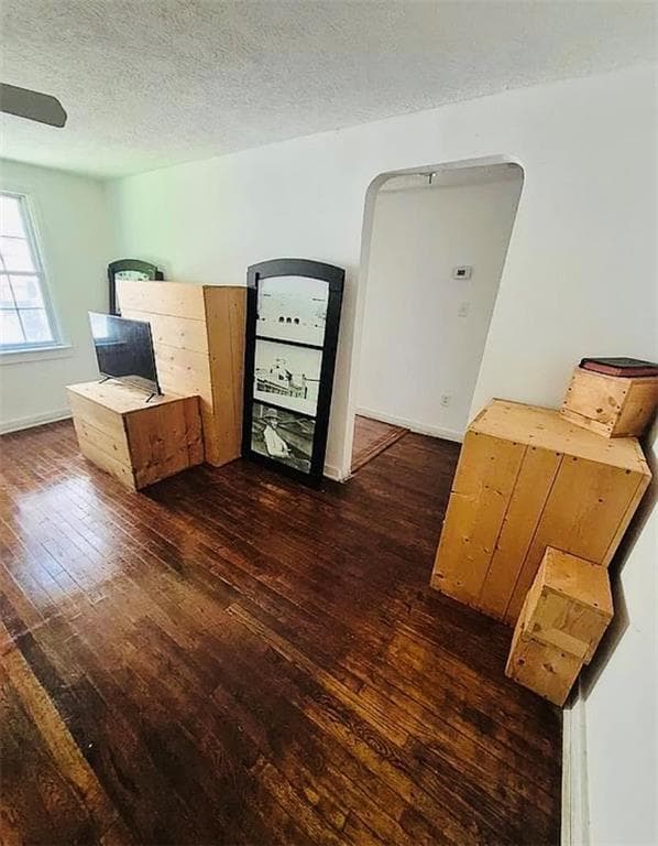 2 bedroom, 1 bathroom, 720 sq ft single family residence for sale at 908 Magnolia Avenue, Columbus, GA 31906 — photo 4