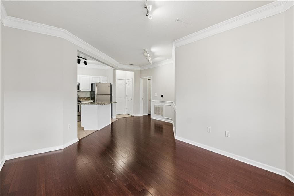1 bedroom, 1 bathroom, 761 sq ft condominium for sale at 1850 Cotillion Drive 3309, Dunwoody, GA 30338 — photo 2