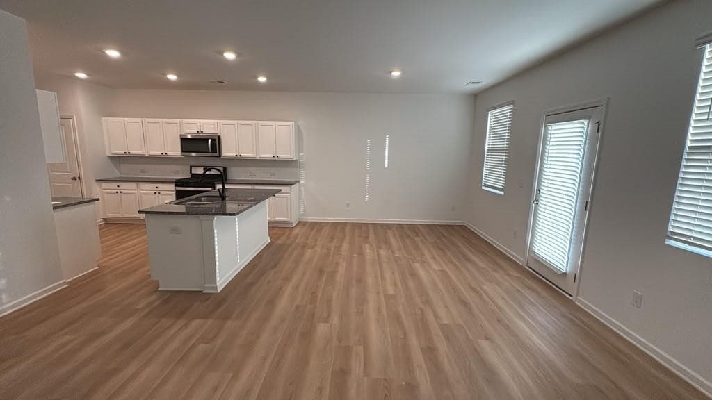 3 bedroom, 3 bathroom, 2,021 sq ft townhouse for rent at 5610 Flint Lane, Cumming, GA 30028 for $1,999 a month — photo 8