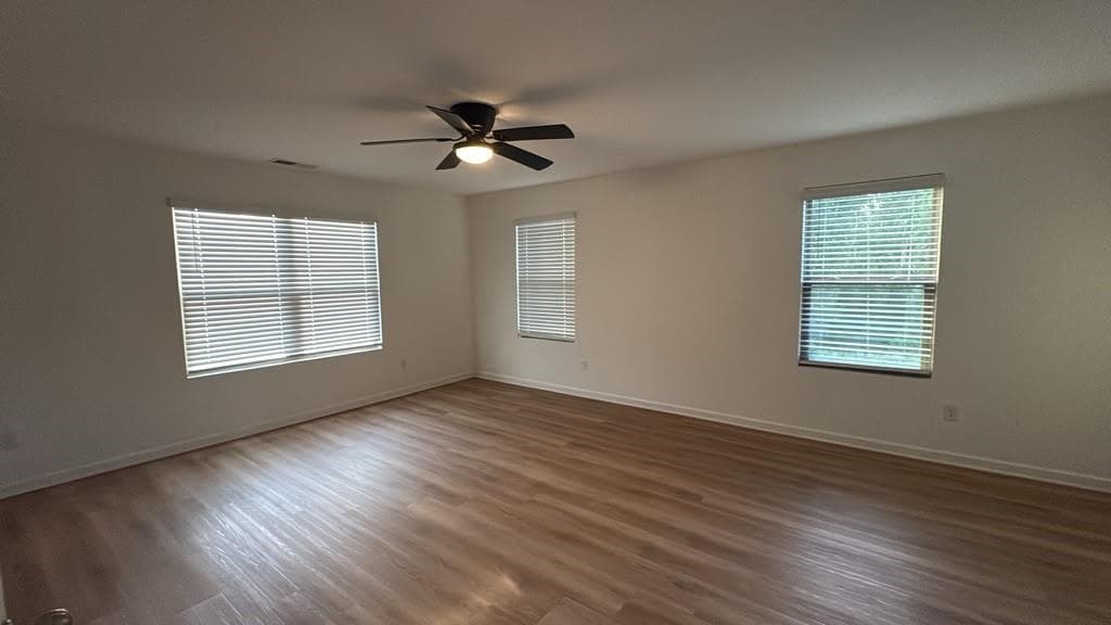 3 bedroom, 3 bathroom, 2,021 sq ft townhouse for rent at 5610 Flint Lane, Cumming, GA 30028 for $1,999 a month — photo 9