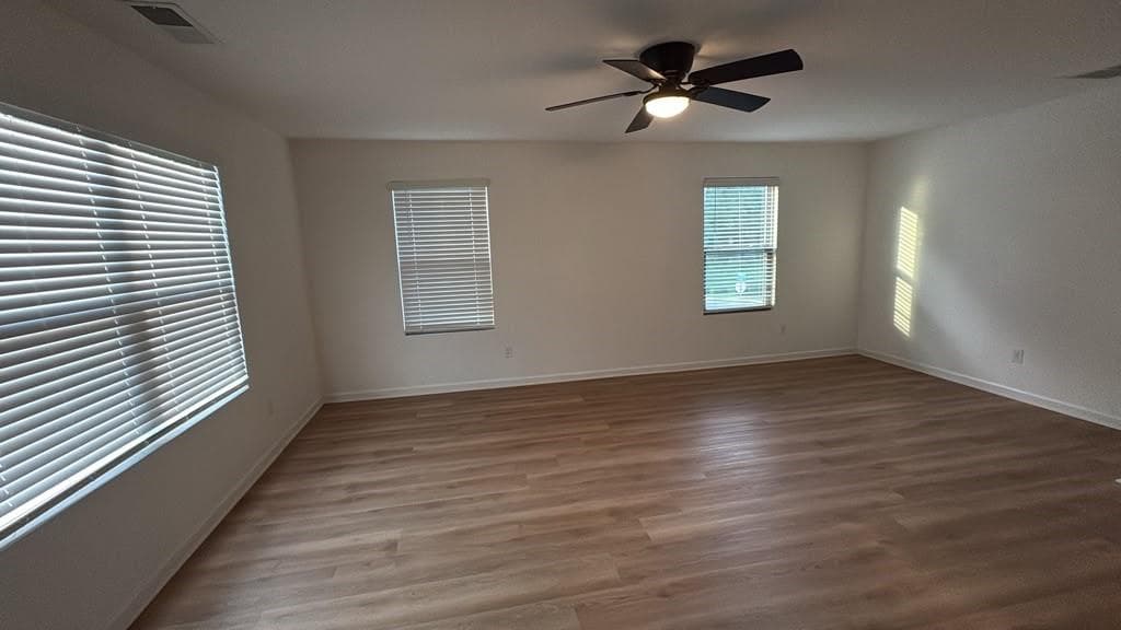 3 bedroom, 3 bathroom, 2,021 sq ft townhouse for rent at 5610 Flint Lane, Cumming, GA 30028 for $1,999 a month — photo 10