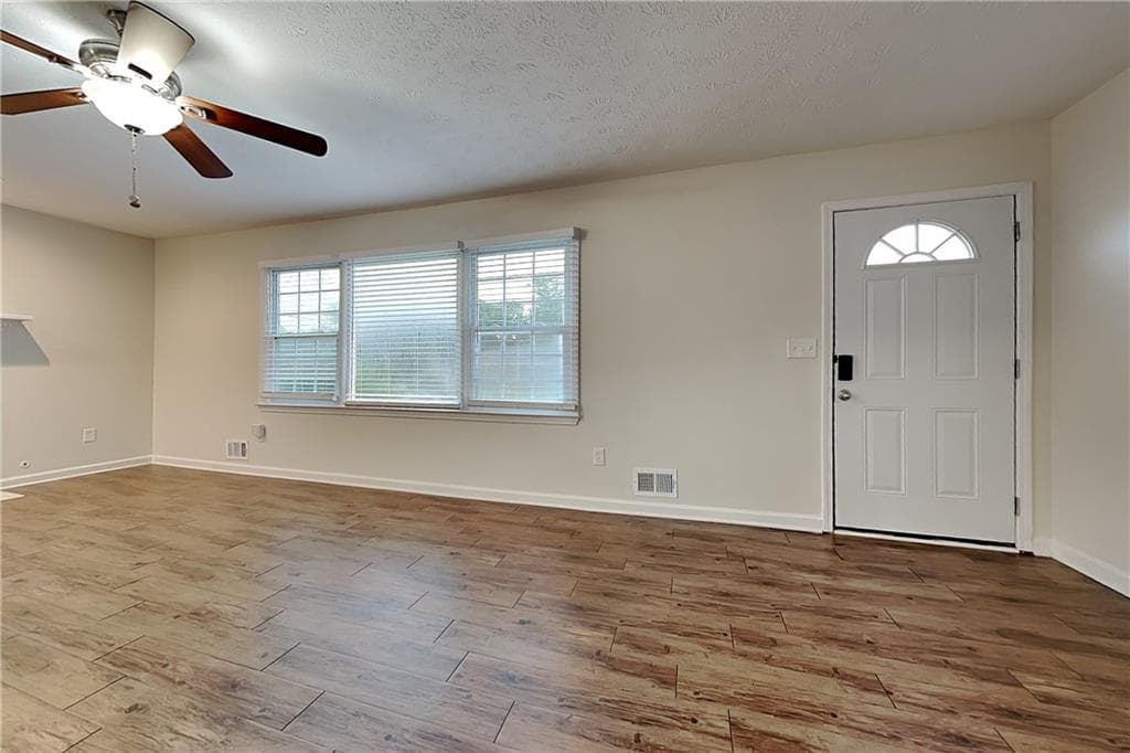 3 bedroom, 2 bathroom, 1,449 sq ft single family residence for rent at 3253 Glynn Mill Drive, Snellville, GA 30039 for $1,895 a month — photo 3