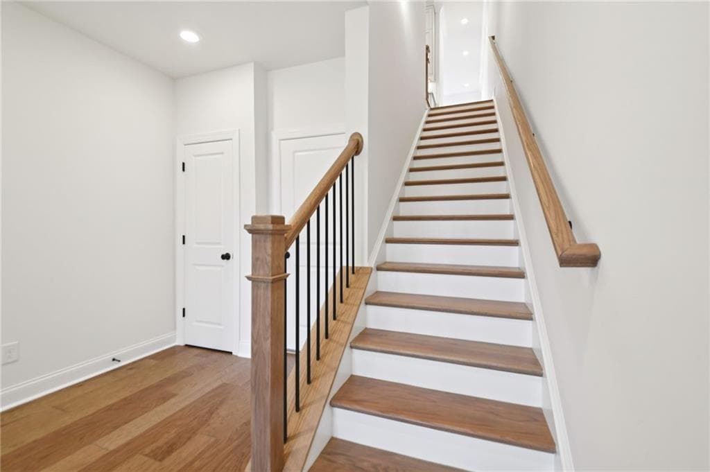 4 bedroom, 4 bathroom, 2,400 sq ft townhouse for sale at 903 Shire Elm Street 23, Johns Creek, GA 30022 — photo 3
