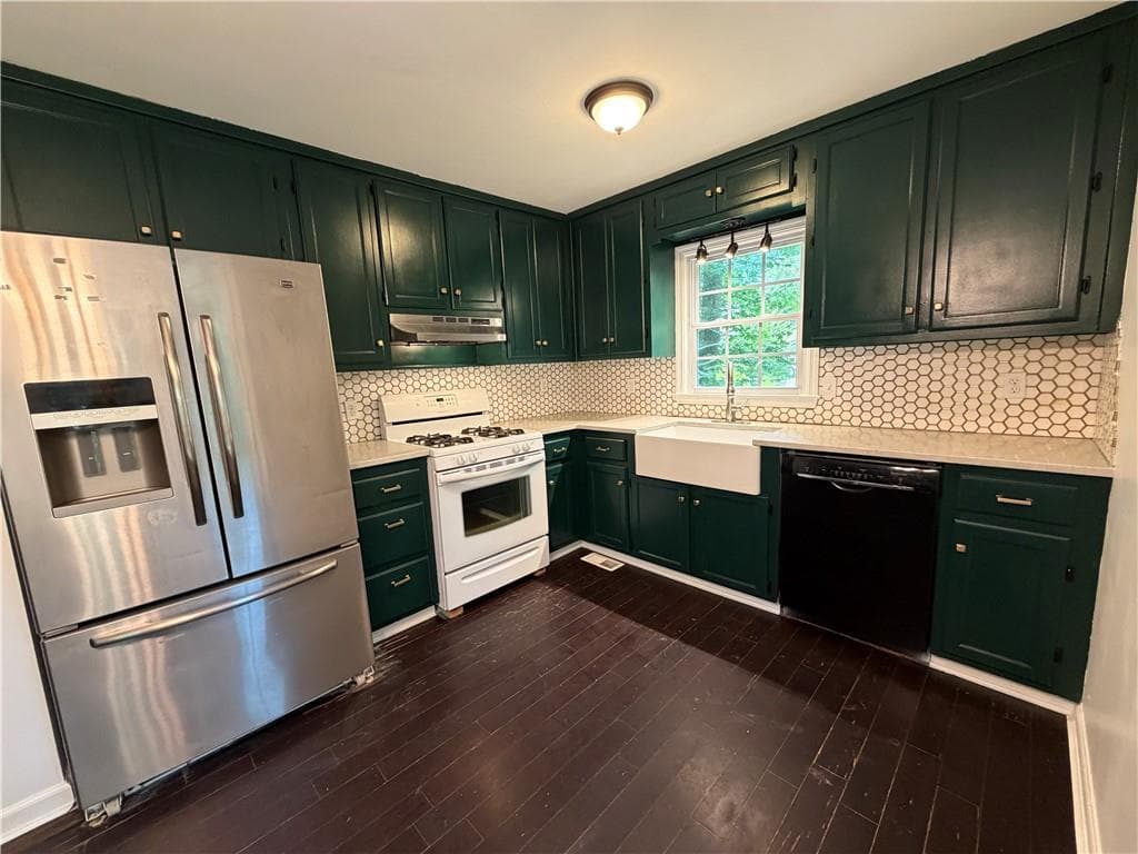3 bedroom, 3 bathroom, 2,536 sq ft single family residence for rent at 3019 Chelsea Lane, Acworth, GA 30102 for $2,400 a month — photo 9