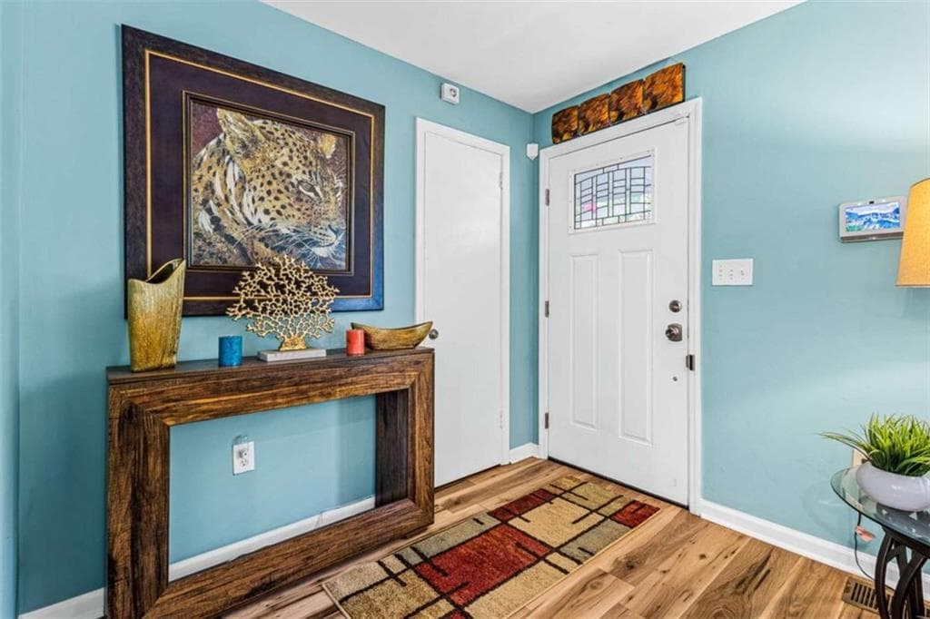 3 bedroom, 2 bathroom, 1,522 sq ft single family residence for sale at 1977 Wee Kirk Road, Atlanta, GA 30316 — photo 3
