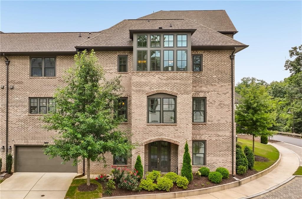 4 bedroom, 4 bathroom, 3,399 sq ft townhouse under contract at 6729 Prelude Drive, Sandy Springs, GA 30328