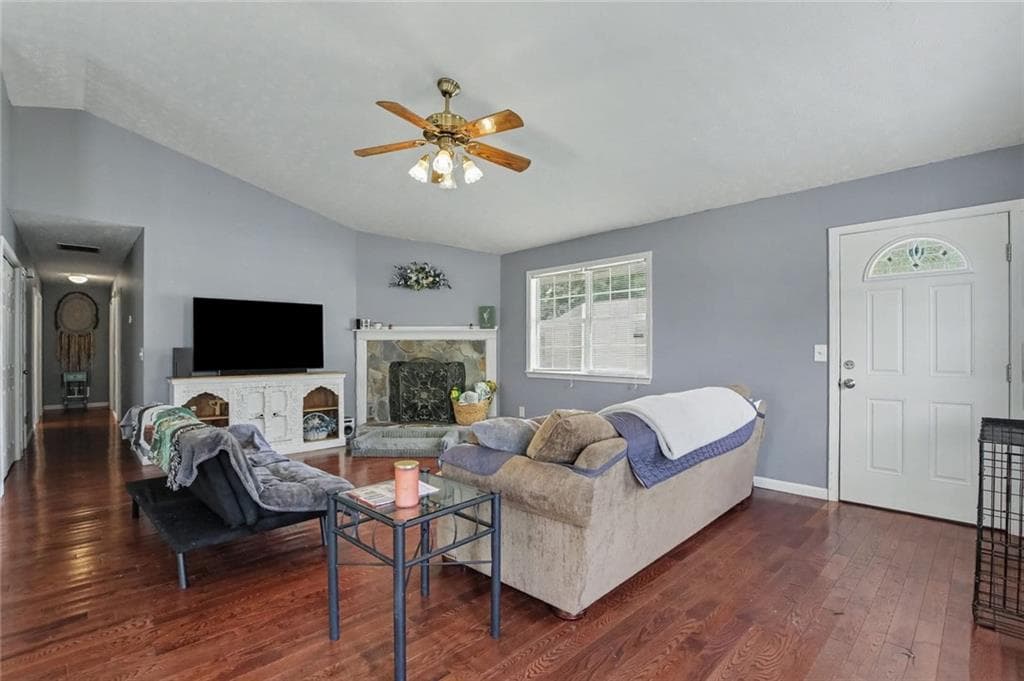 3 bedroom, 2 bathroom, 1,606 sq ft single family residence for sale at 504A Locke Street, Palmetto, GA 30268 — photo 6