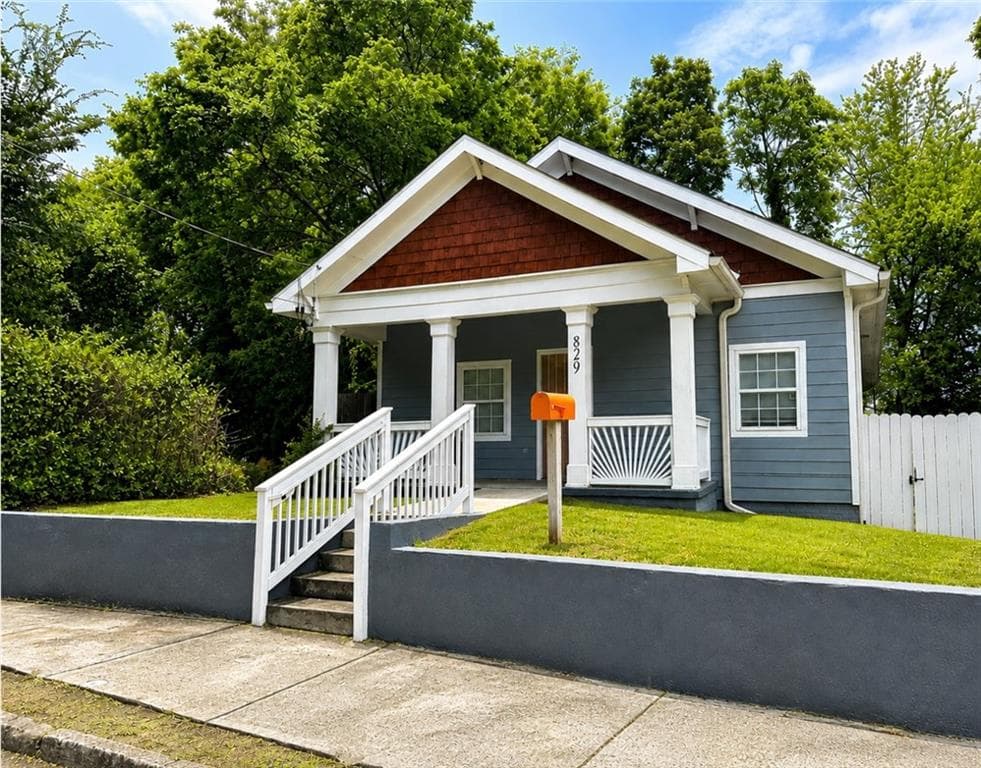 7 bedroom, 5 bathroom, 2,800 sq ft single family residence under contract at 829 Beckwith Street, Atlanta, GA 30314