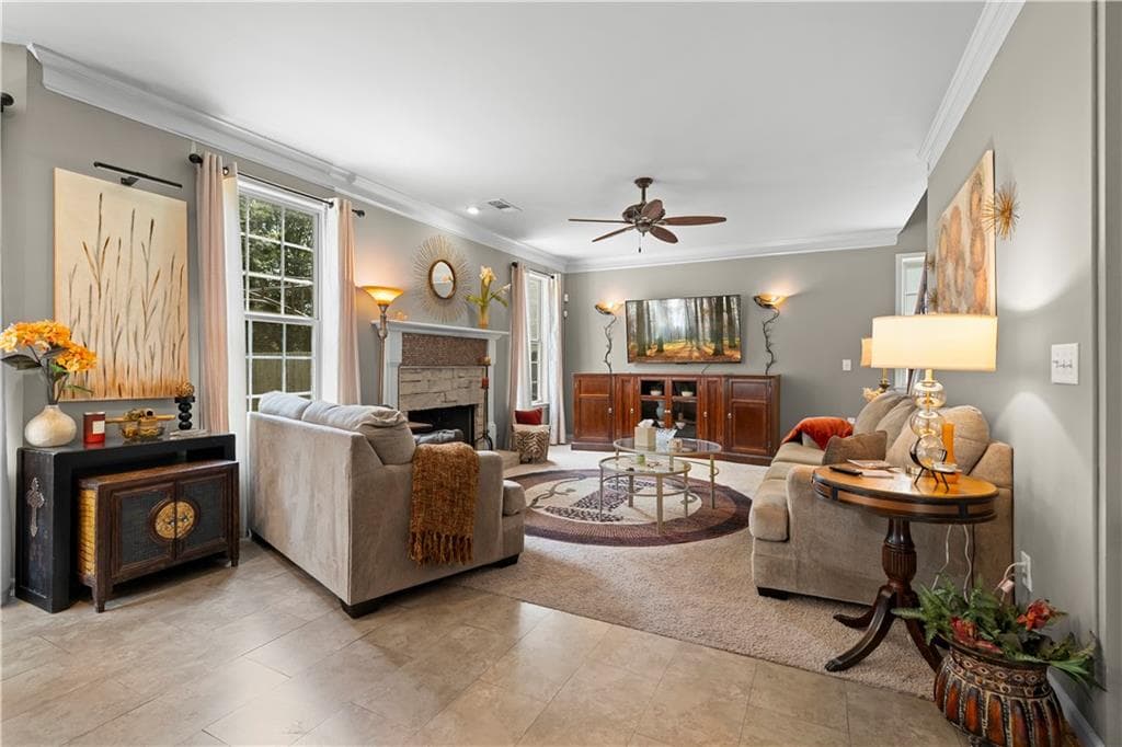 5 bedroom, 3 bathroom, 2,690 sq ft single family residence under contract at 711 Sonoma Drive, Lawrenceville, GA 30045 — photo 3