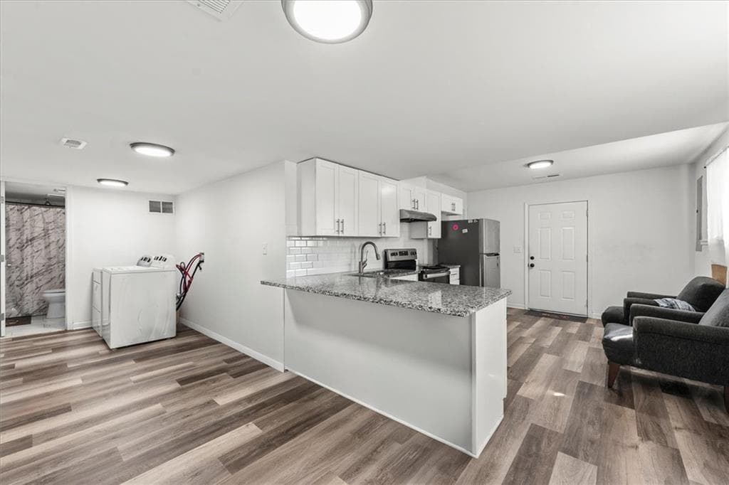 5 bedroom, 4 bathroom, 1,835 sq ft single family residence for sale at 3145 Flat Shoals Road, Atlanta, GA 30349 — photo 5
