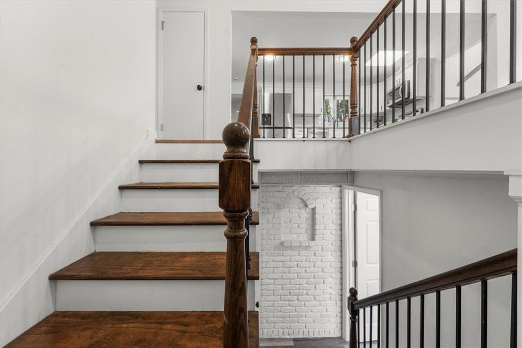 5 bedroom, 4 bathroom, 1,835 sq ft single family residence for sale at 3145 Flat Shoals Road, Atlanta, GA 30349 — photo 7