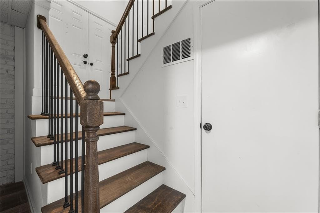 5 bedroom, 4 bathroom, 1,835 sq ft single family residence for sale at 3145 Flat Shoals Road, Atlanta, GA 30349 — photo 8