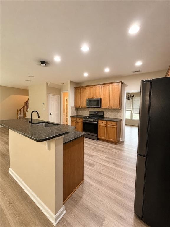 4 bedroom, 4 bathroom, 2,688 sq ft single family residence for sale at 945 Grand Ivey Place, Dacula, GA 30019 — photo 3